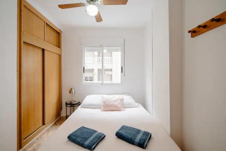 Apartamento Inteiro Acolhedor Perto Da Praia Torrevieja Exterior photo