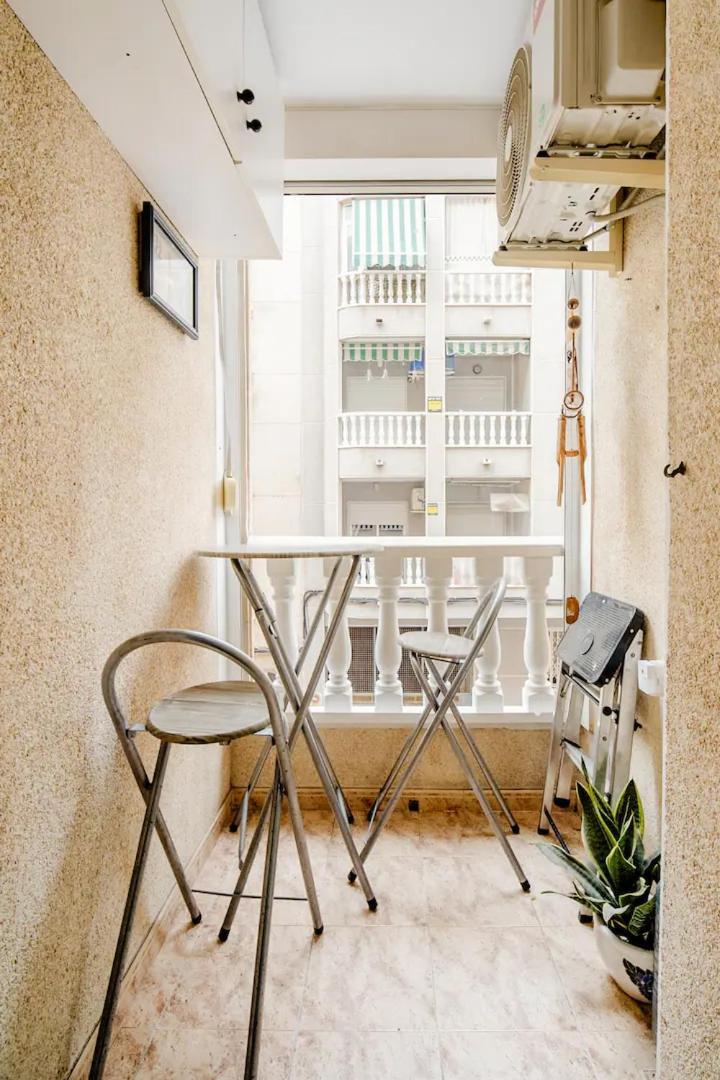 Apartamento Inteiro Acolhedor Perto Da Praia Torrevieja Exterior photo